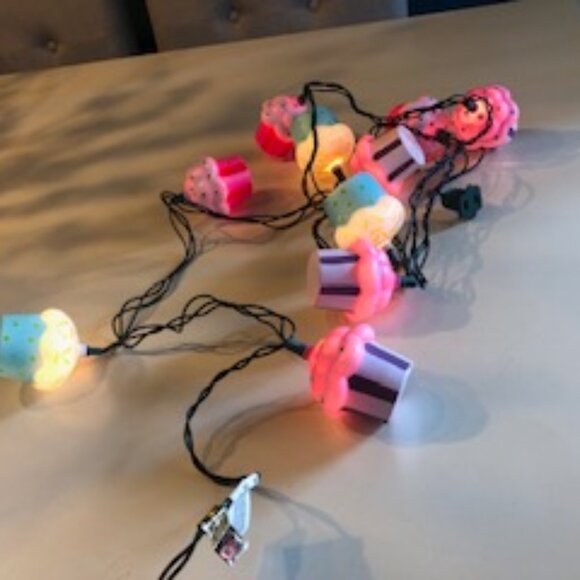 CUPCAKE LIGHT SET, 10 LIGHTS - Picture 2 of 7